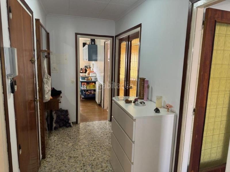 Foto dd3855e5-e829-4246-a13c-592357606b25. Edifici a Llagostera