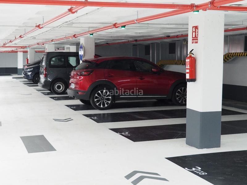 Foto 64b15668-a79f-4828-9647-bc92040fe127. Alquiler parking coche aparcament Centre per a cotxe en Mataró
