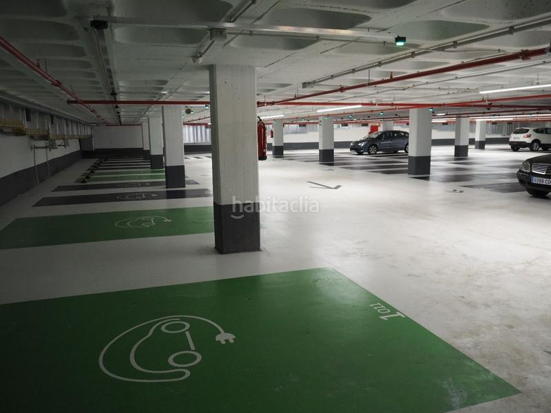Foto c54c50f6-a6f1-4e70-a67c-ab4b4d620f07. Alquiler parking coche aparcament Centre per a cotxe en Mataró