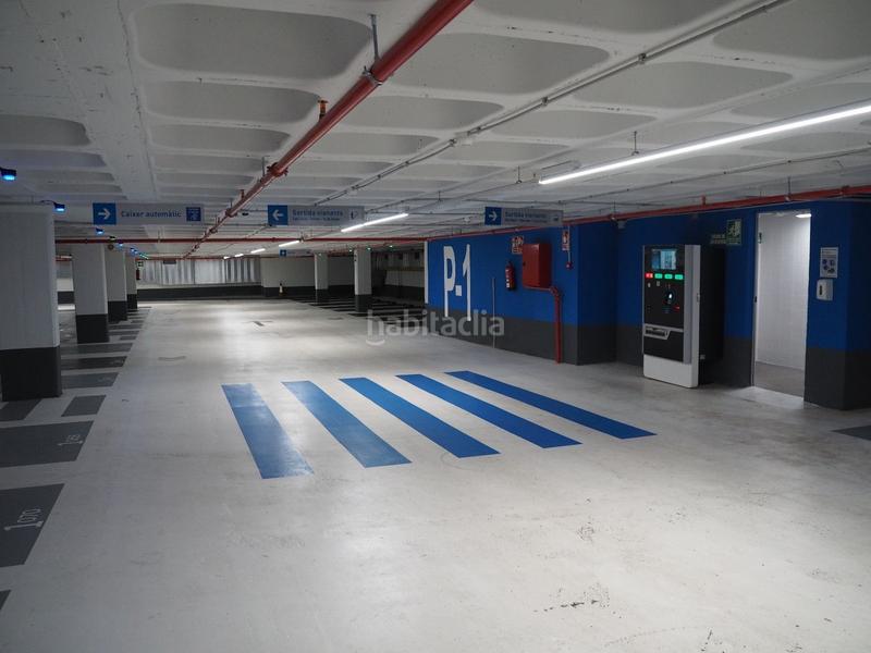 Foto fdb9d937-8a1c-4f95-8b3a-c379ccfb4980. Alquiler parking coche aparcament Centre per a cotxe en Mataró