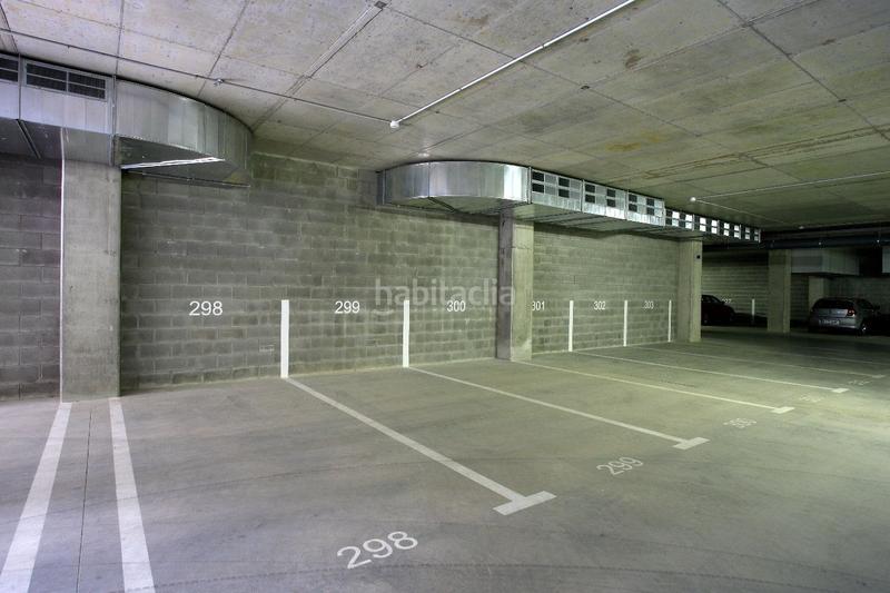 Foto 82e78f18-2e5e-4d34-ae4f-8c9c9c597665. Alquiler parking coche en passatge d'adolf comeron 18 opció compra en Mataró