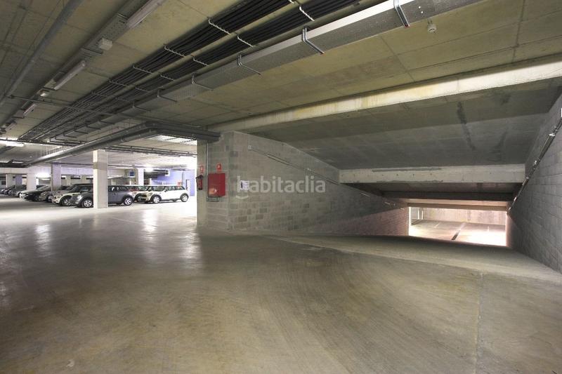 Foto 9676f71d-db78-4de9-be90-ae6f24699e45. Alquiler parking coche en passatge d'adolf comeron 18 opció compra en Mataró