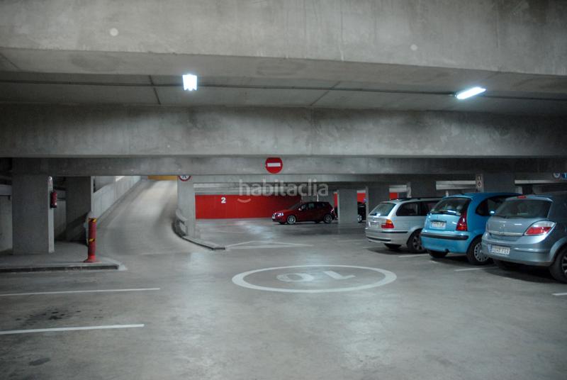 Foto 548d8b45-20cb-4456-8880-0686ac97804b. Alquiler parking coche en plaça de granollers 1 aparcament amb abonament nocturn en Mataró