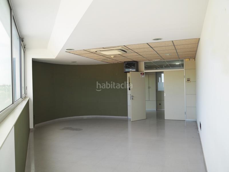 Foto 0e2bb20d-fe46-43e6-82cc-48861e9baee0. Miete büro in carrer de Vallveric 85 in Vallveric Mataró