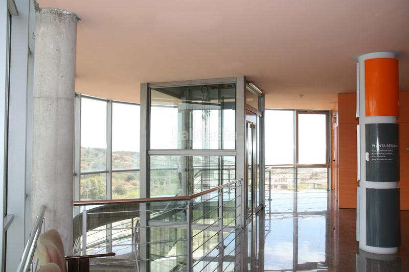 Foto beee6208-eb09-4cd4-94d7-ebb46843e878. Miete büro in carrer de Vallveric 85 in Vallveric Mataró