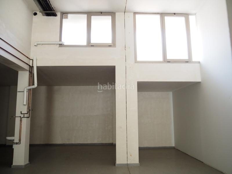 Foto 47768a01-8795-4aba-aa24-c171941450a5. Alquiler local comercial en ronda barceló 73 local comercial al centre, a pocs metres de la façana marítima en Mataró