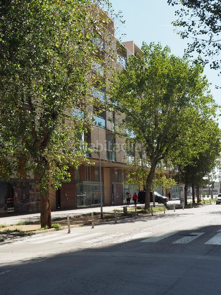 Foto 5e9516d0-4a7c-480f-8126-37fb3c45e8eb. Rent business premise in ronda barceló 73 in Eixample Mataró