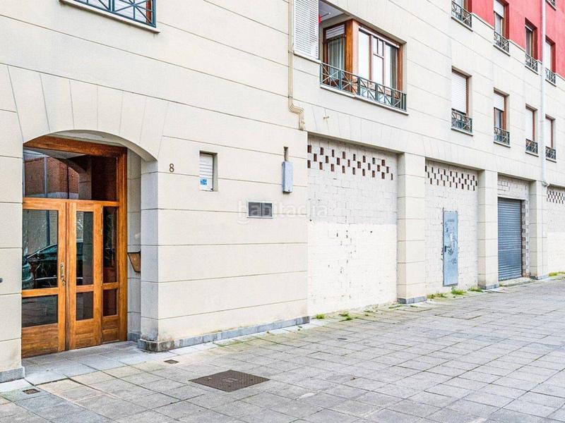 Foto e87faaaa-f6a9-4971-a2cf-14646ab48761. Parking coche promoción plazas de garaje en Mungia