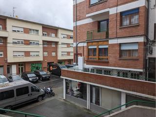 Pis  Geltoki bidea. Piso en zaramillo