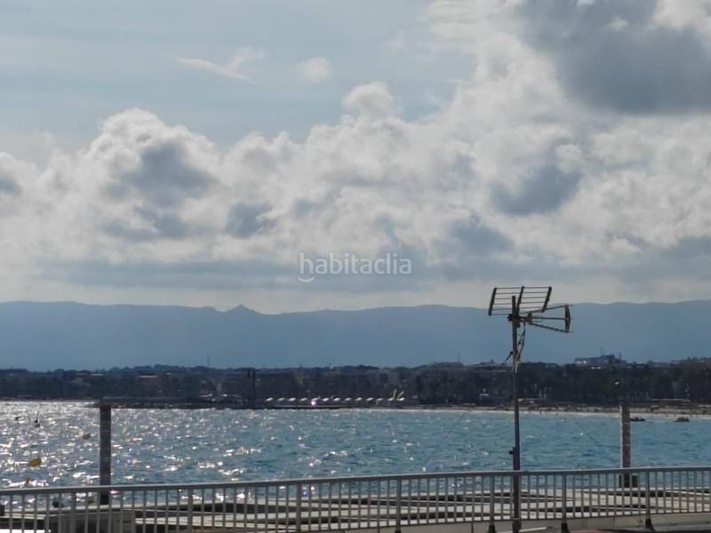 Foto e8be2e8e-3708-40d6-9df1-ef0bd40931e3. Apartamento precioso apartamento con salida directa a la playa en Salou