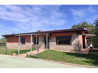 House  Sínies. Finca en móra debre