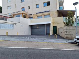 Parking voiture  Fonoll. Parking amplio en calle fonoll