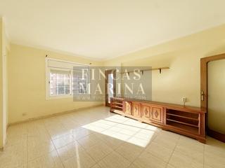 Etagenwohnung  Diagonal. Piso alto con ascensor y balcón en avenida diagonal de gavà