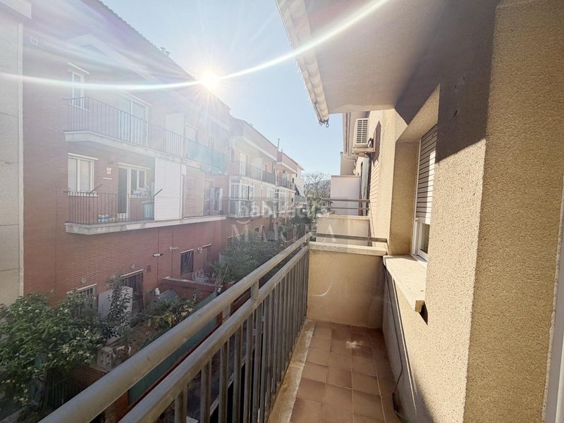 Foto 91bba526-b953-4007-a6d4-f5837fd6de06. Casa amb calefacció aparcament a Passeig Maragall Gavà