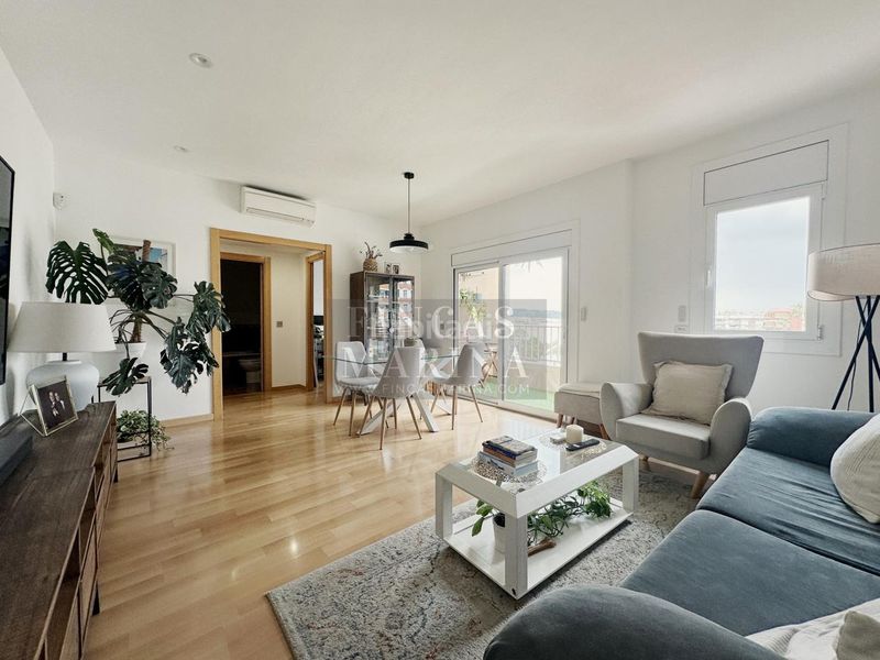 Foto 0fe36786-fecf-43c6-b4f5-c59990e40d45. Pis amb calefacció aparcament a Can Tintorer-Can Tries Gavà