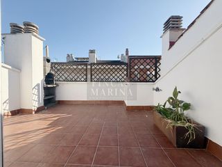 Casa  De pau vergós. Casa adosada con solárium y garaje