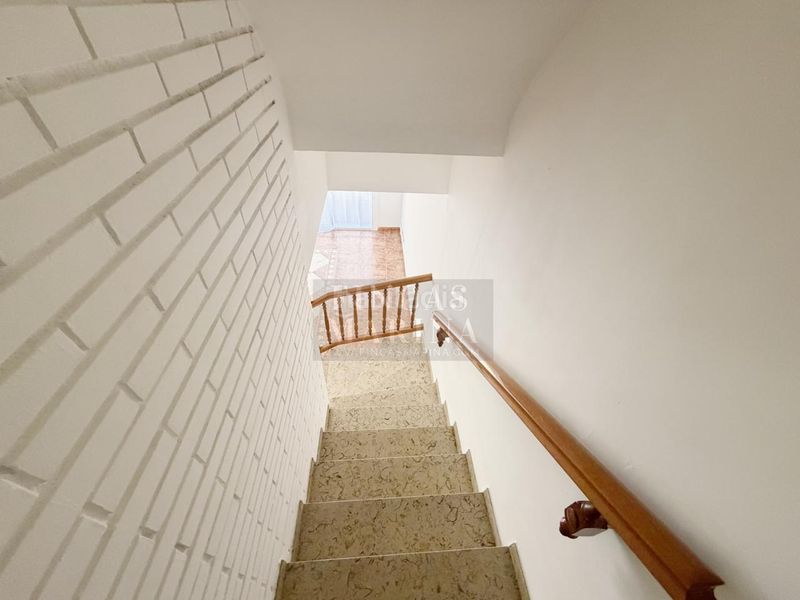 Foto 36eb9039-54d8-4d54-958a-53d5ba515c2c. Casa amb calefacció aparcament a Passeig Maragall Gavà