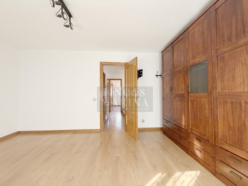 Foto 4b72eaf8-03ac-470d-8ecf-e58a796e5114. Casa amb calefacció aparcament a Passeig Maragall Gavà