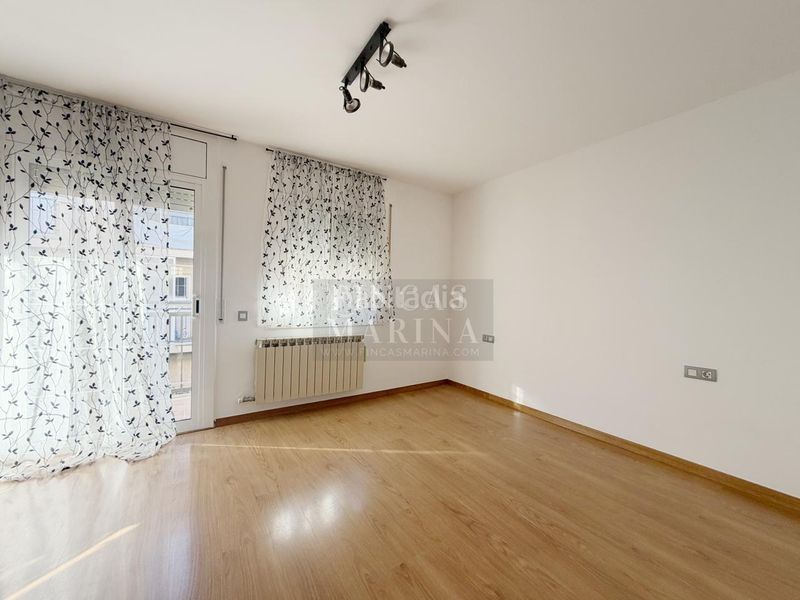 Foto b7cfea07-a983-47e1-81e9-9df1d802fb43. Casa amb calefacció aparcament a Passeig Maragall Gavà