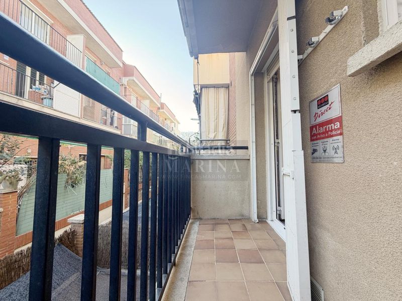 Foto f445f15b-04bf-410c-bb7a-0c5daab6be42. Casa amb calefacció aparcament a Passeig Maragall Gavà