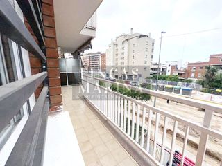 Piso  De l'eramprunyà. Piso en avinguda de leramprunyà, gavà