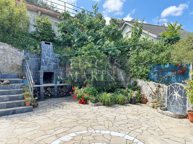 Foto ceb2eac7-7d76-4226-8711-2e616dd202c6. Casa amb aparcament piscina a Vallirana