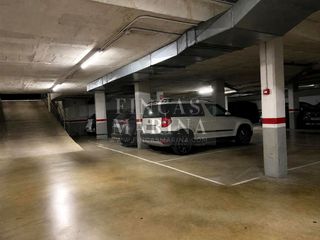 Autoparkplatz in Centre-Estació. Plaza de parking amplia en la rambla de gavà