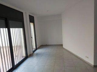 Rez-de-chaussée  Del riu llobregat. Planta baja con entrada independiente