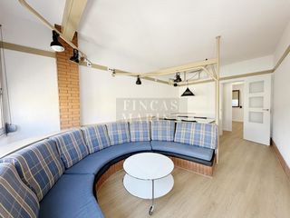 Rent Flat in Centre-Estació. Piso en la illa de gavà reformado
