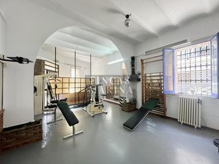 Rent Business premise in Centre-Estació