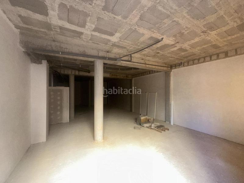 Foto eb0f1317-586d-4fff-aa23-e3347a0f0491. Alquiler local comercial local de obra nueva en Diagonal-Colomeres Gavà