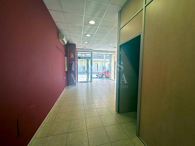 Foto b57e2645-c2c9-4c08-9c96-91ce709eccb1. Affitto locale commerciale in Passeig Maragall Gavà