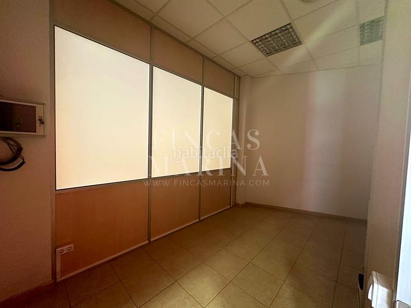 Foto ad649166-2688-43d8-afef-1095882df46a. Lloguer local comercial a Passeig Maragall Gavà