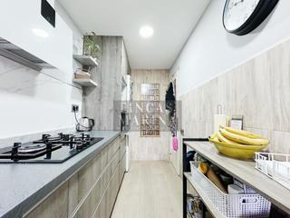 Pis  Carrer d'apel·les mestres. Gran piso en apelles mestre, gavà