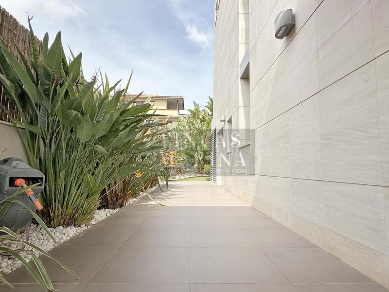 Foto 1d9b017f-7fe1-4169-8d8c-8cb22090ae79. Casa impresionante casa en can guardiola, en Torrent Ballester Viladecans