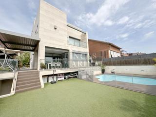 Maison  Carrer maria zambrano. Impresionante casa en can guardiola, viladecans