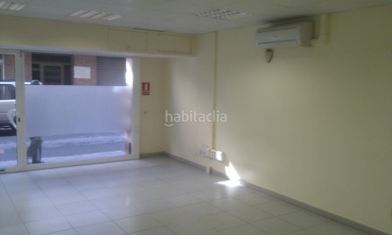 Foto e6d14002-ed7e-4372-a54d-a4bfb3e69b1c. Local comercial a Diagonal-Colomeres Gavà