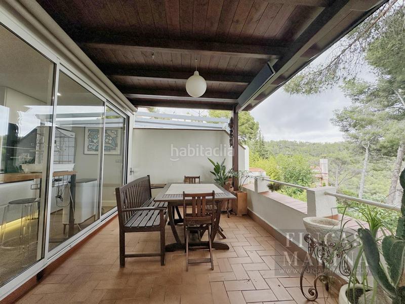 Foto 242daaff-eb4e-4734-a3ef-82a34cb7b5dd. Apartamento  exclusivo con vistas al mar y a la montaña en ratpenat en Sitges