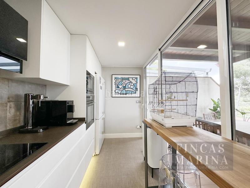 Foto 9c3fb18e-df82-4bc8-b64e-7079586d782a. Apartamento  exclusivo con vistas al mar y a la montaña en ratpenat en Sitges