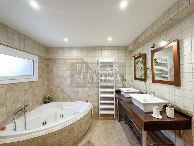 Foto 658747a6-d91d-4107-a673-d231cfe65f3f. Casa con riscaldamento parcheggio piscina in Torrent Ballester Viladecans