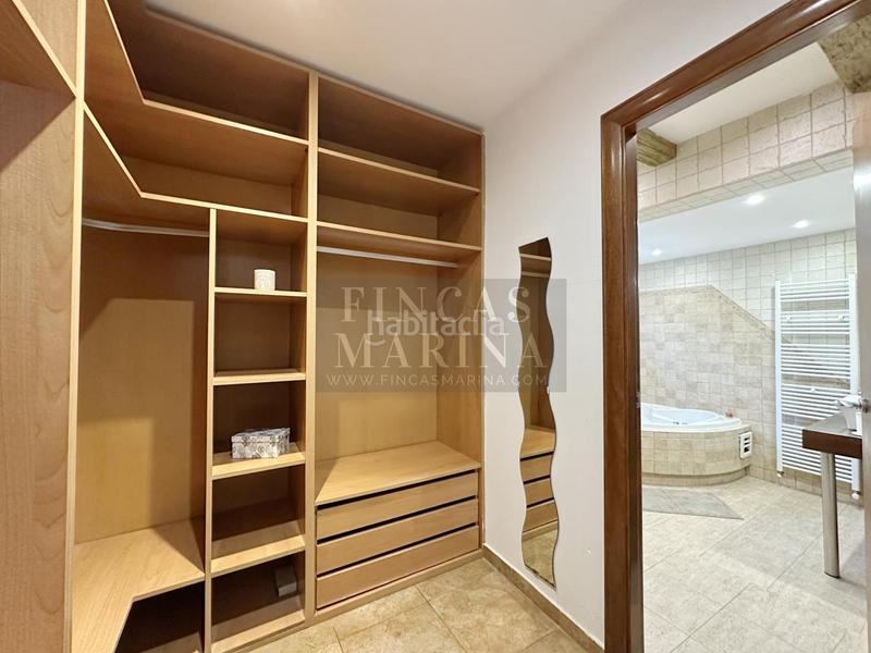 Foto 9858ff74-5ab8-4885-bd08-0d0bfa8028bd. Casa con riscaldamento parcheggio piscina in Torrent Ballester Viladecans