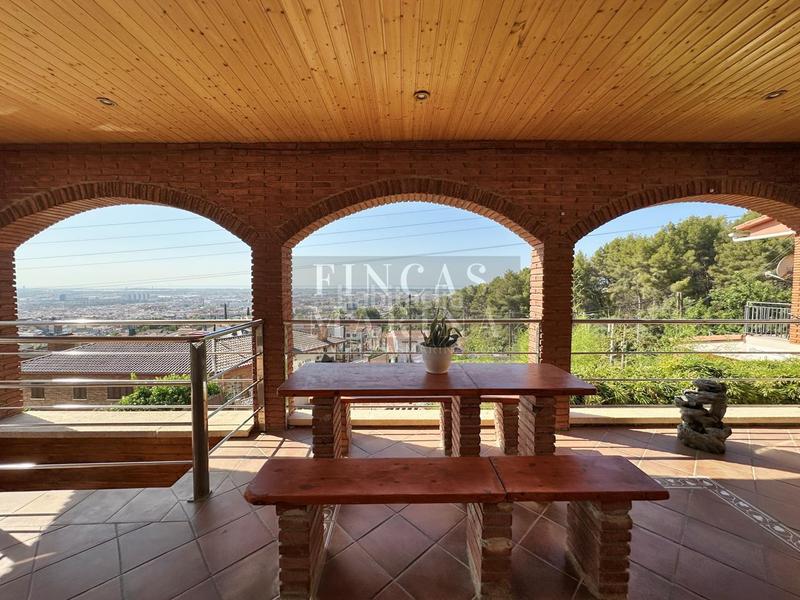 Foto bc17f78e-4c54-4a6f-bbee-561545e06f75. Casa con riscaldamento parcheggio piscina in Torrent Ballester Viladecans