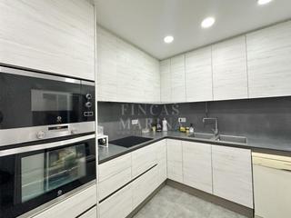 Maison dans Diagonal-Colomeres. Casa con terraza junto calle sant lluis
