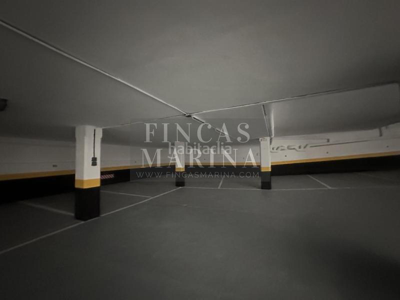 Foto efb45b5c-9fa2-4410-911a-48d986366479. Alquiler parking coche plaza de aparcamiento calle les colomeres en Gavà