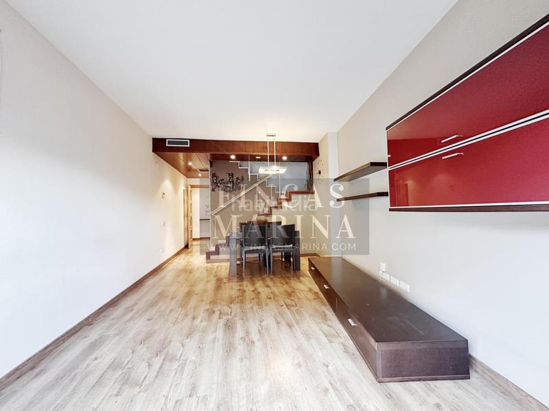 Foto 8d2387f0-e991-475d-9fb0-aff89b9b1038. Duplex with heating parking in Centre-Estació Gavà