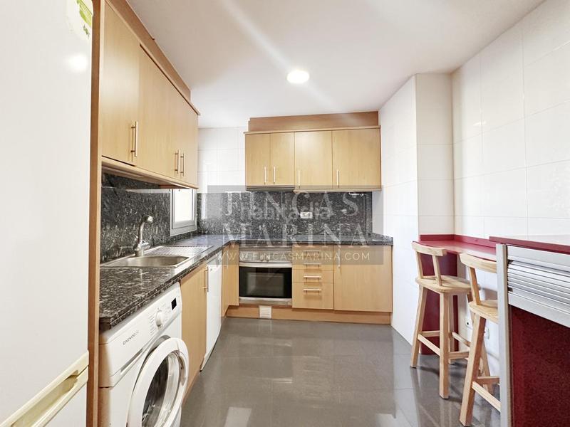 Foto e716fe8b-cc12-4a68-b925-486f04e53dd3. Duplex with heating parking in Centre-Estació Gavà