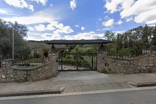 Maison  Carrer de mozart. Casa a reformar con gran parcela en corbera de llobregat  calle