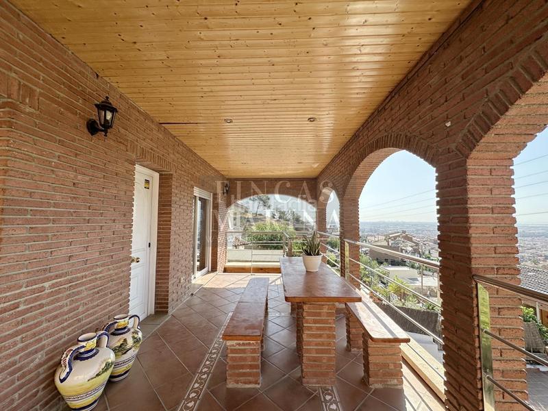 Foto f5ceddc5-1427-4267-8f19-a4427e2d058c. Casa con riscaldamento parcheggio piscina in Torrent Ballester Viladecans