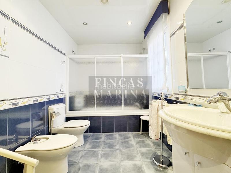 Foto 31b51fb3-0225-444b-a0de-a1957673b0dc. Casa amb calefacció aparcament piscina a Torrent Ballester Viladecans