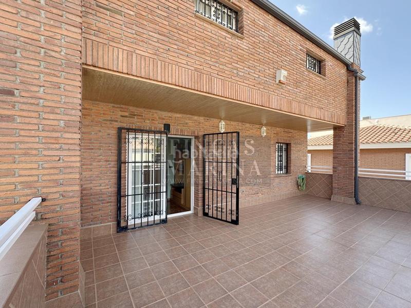 Foto 602f80b8-8b62-4cbb-a7ef-a906573c8d81. Casa amb calefacció aparcament piscina a Torrent Ballester Viladecans